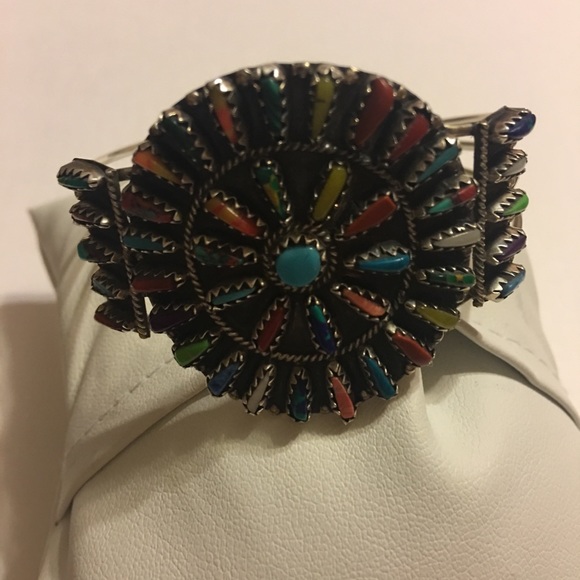 Handcuff l/ bangle bracelet - Picture 2 of 8